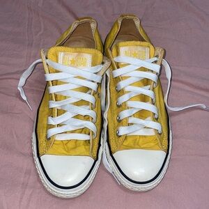 Converse Chuck Taylor. Yellow. Low Top. Men’s 8. Women’s 10.